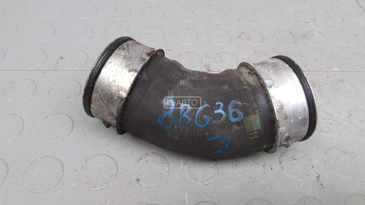 Патрубок интеркулера