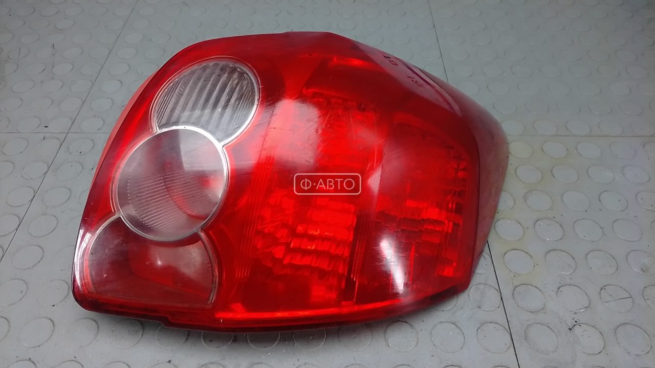 Фонарь задний правый