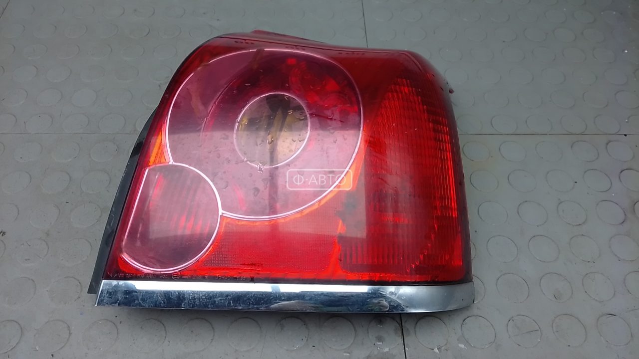 Фонарь задний правый