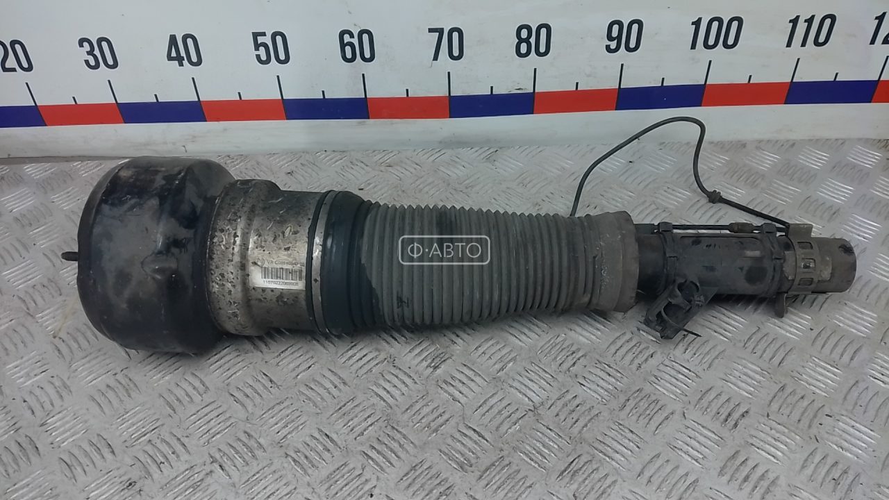 Стойка передняя правая