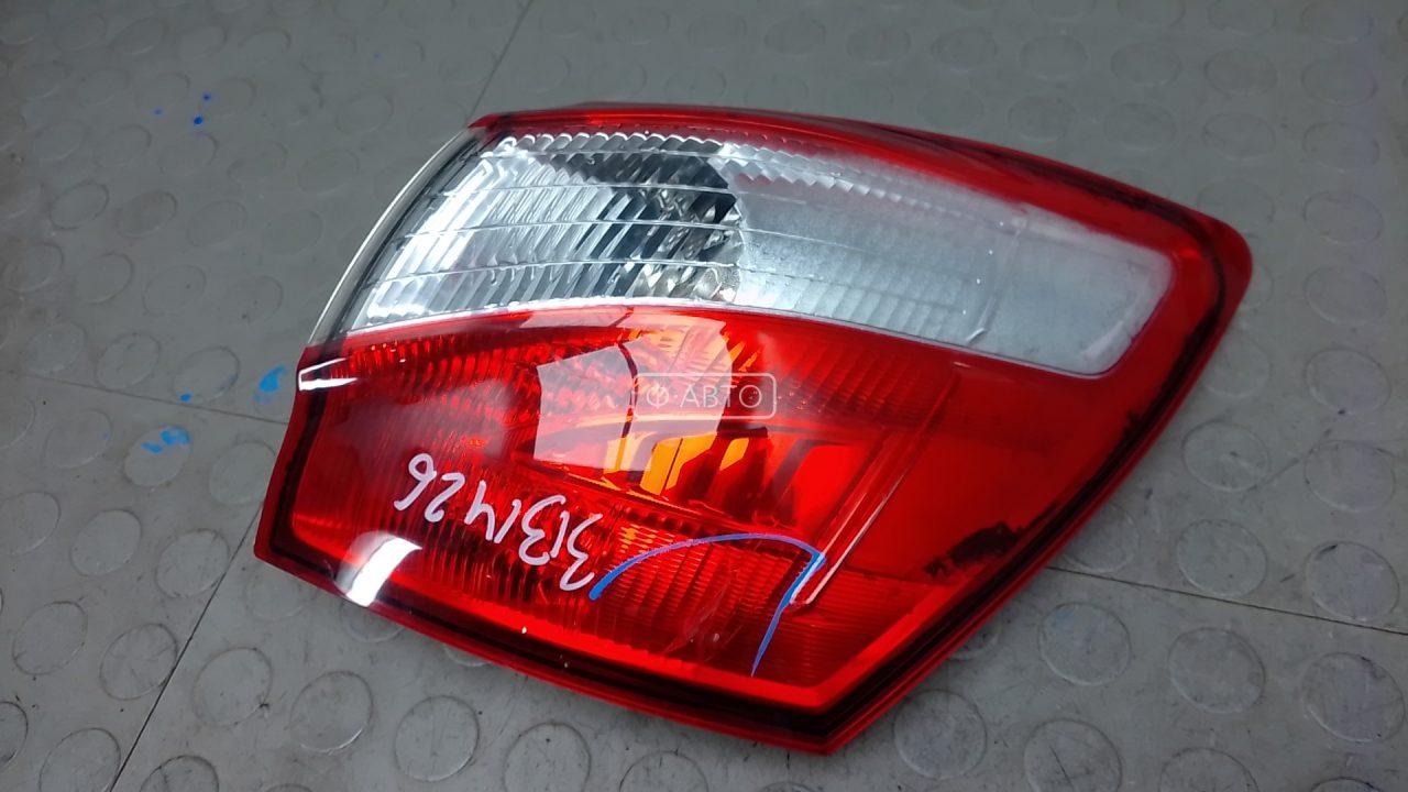 Фонарь задний правый