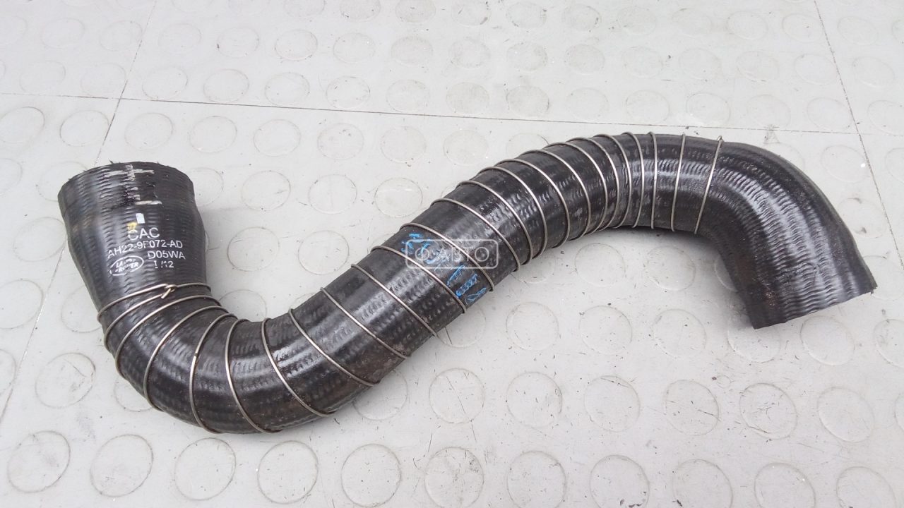 Патрубок интеркулера