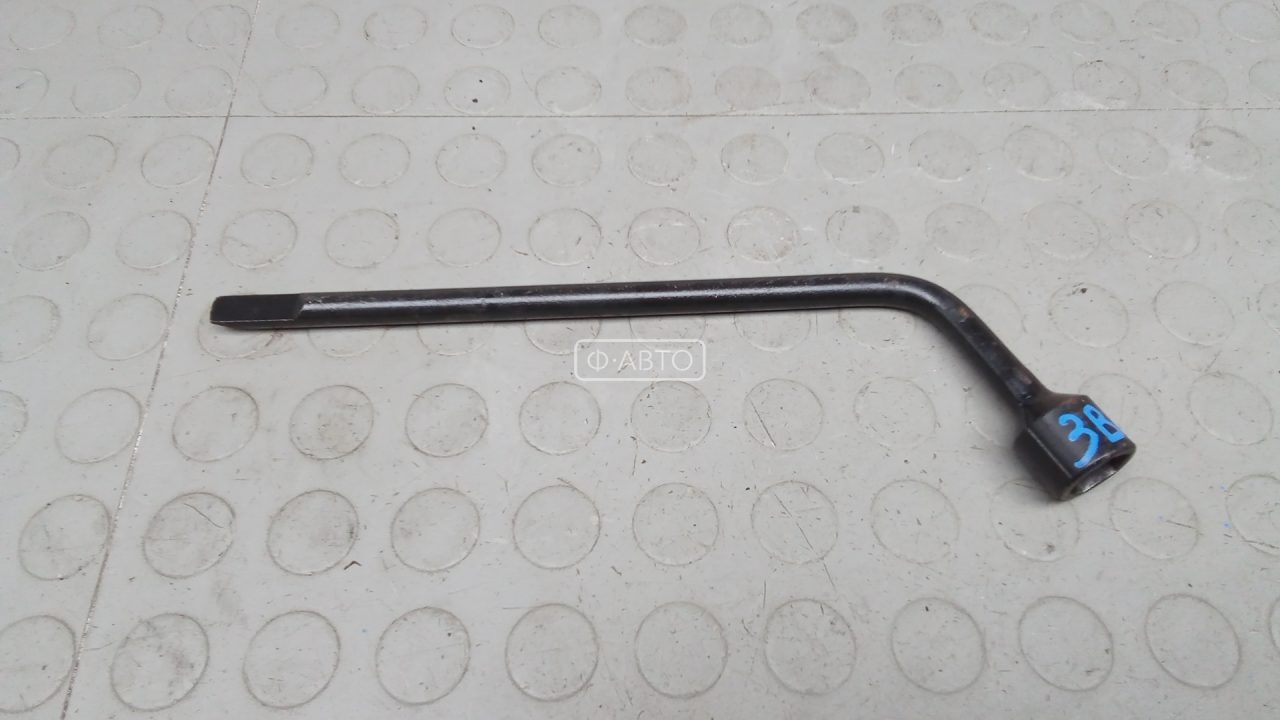 Ключ колесный