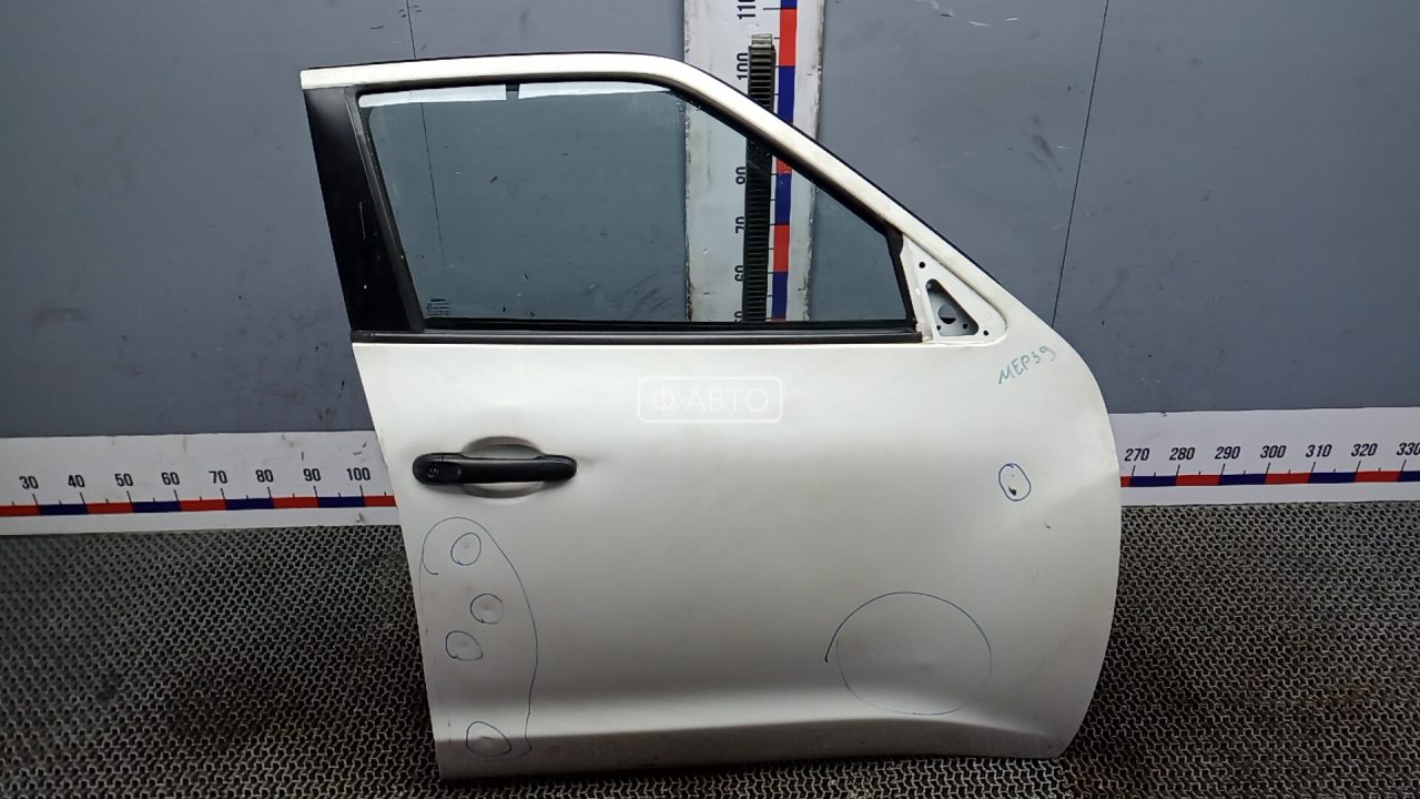 Дверь передняя правая