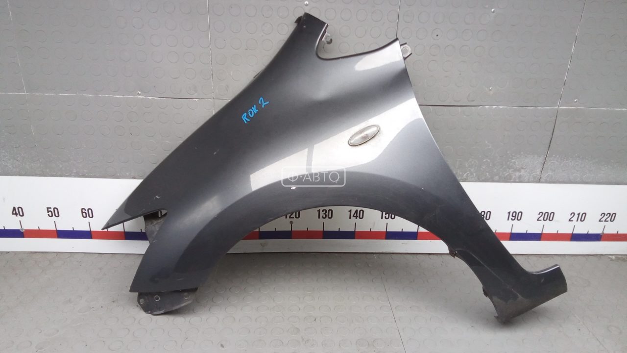 Крыло переднее левое