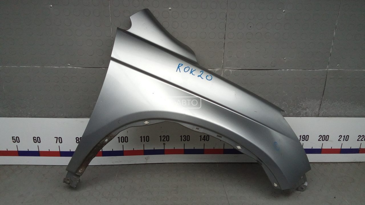 Крыло переднее правое