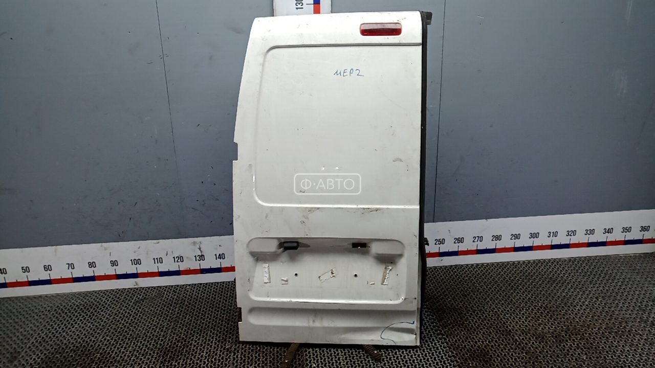 Дверь распашная левая