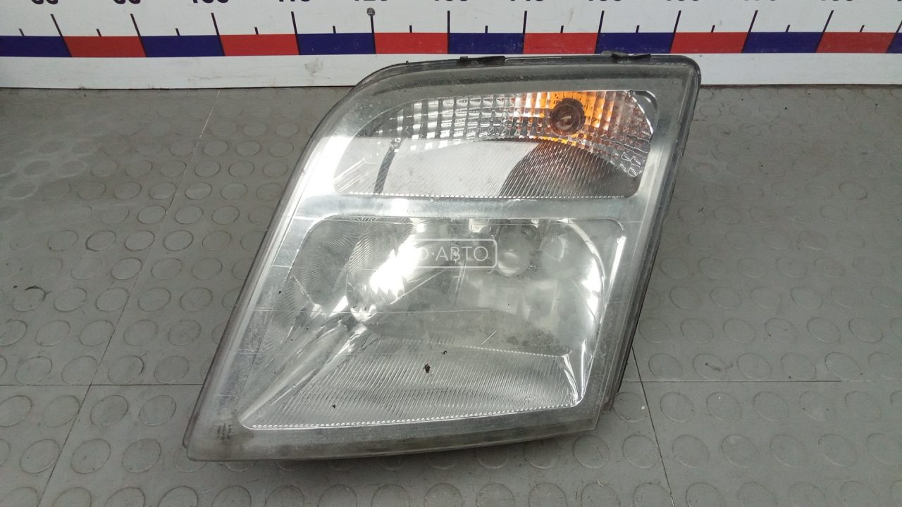 Фара левая