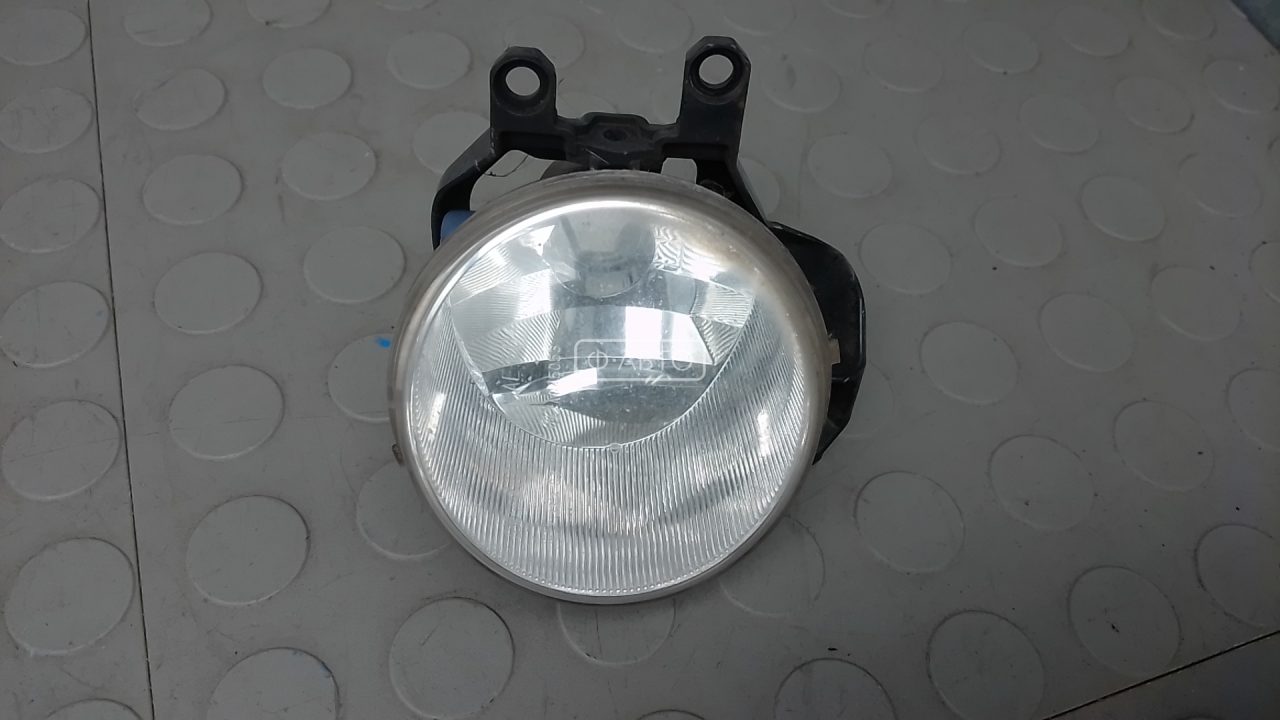 Фара галогенная левая передняя