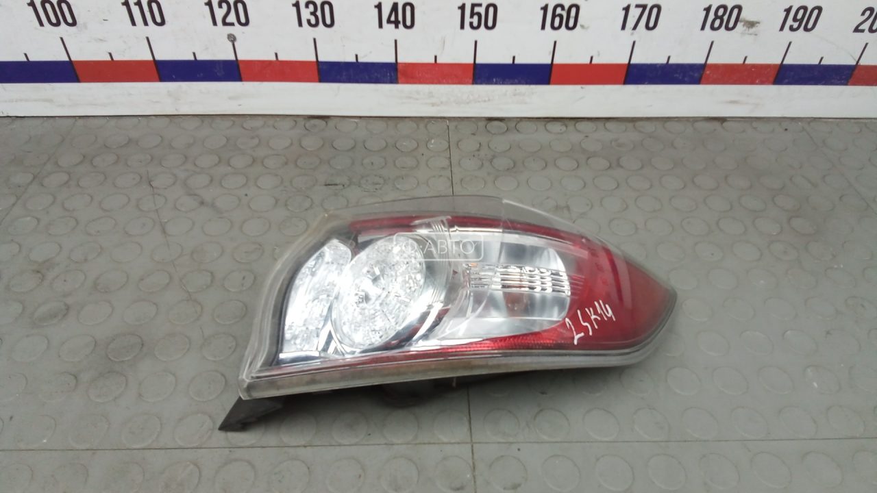 Фонарь задний правый
