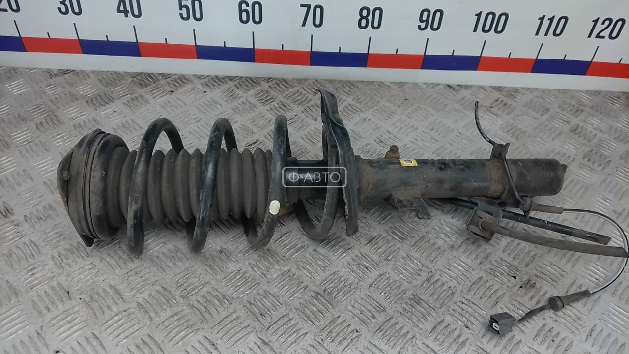 Стойка передняя левая