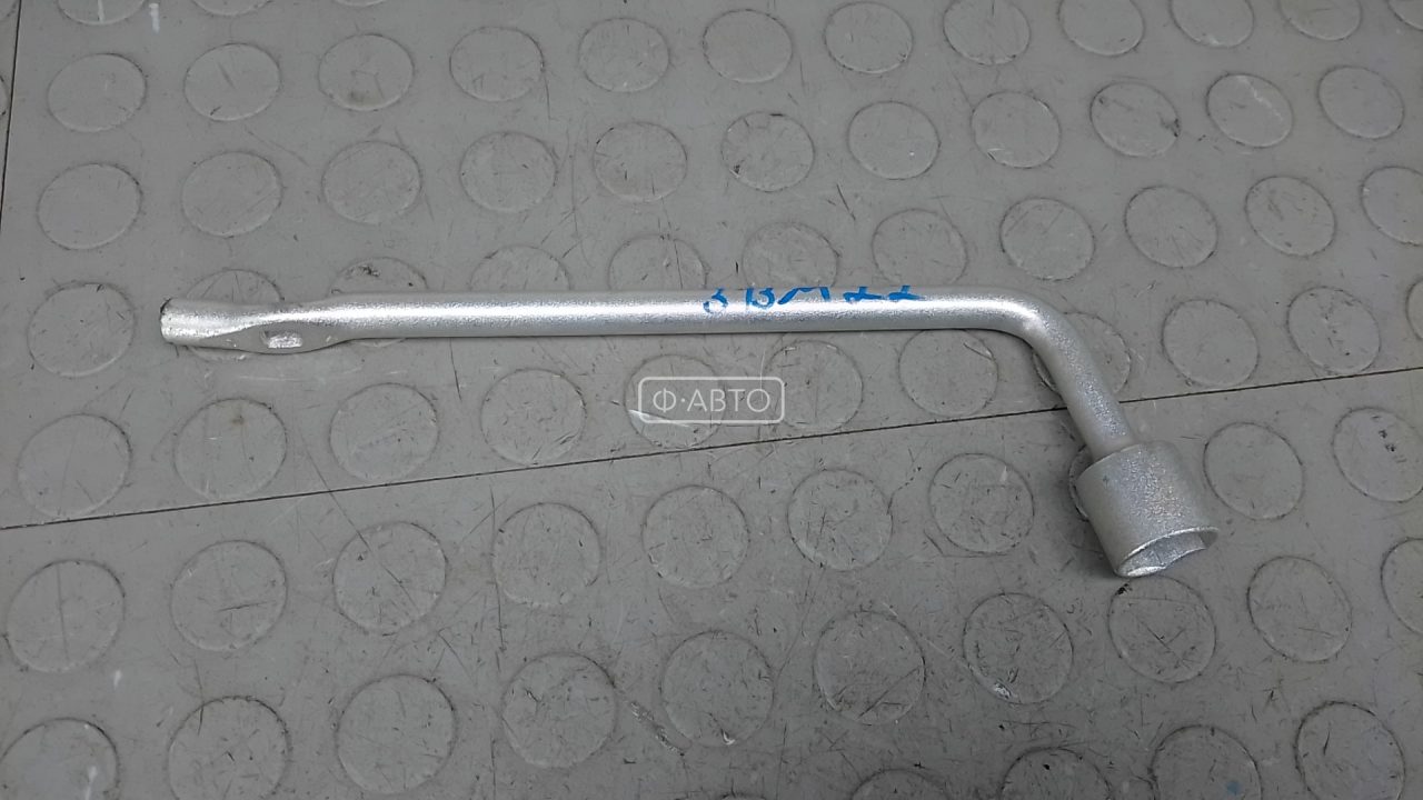 Ключ колесный