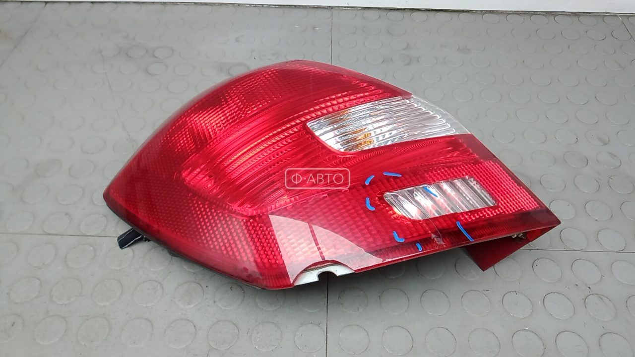 Фонарь задний левый
