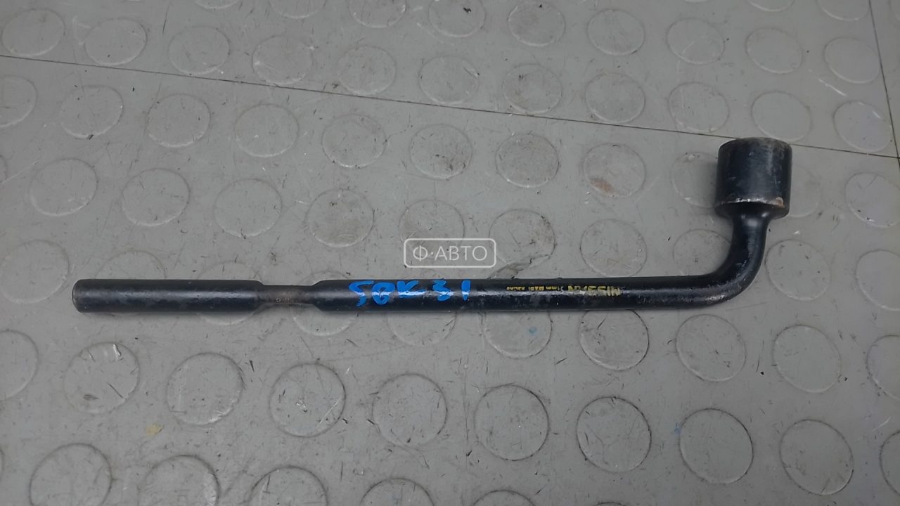 Ключ колесный