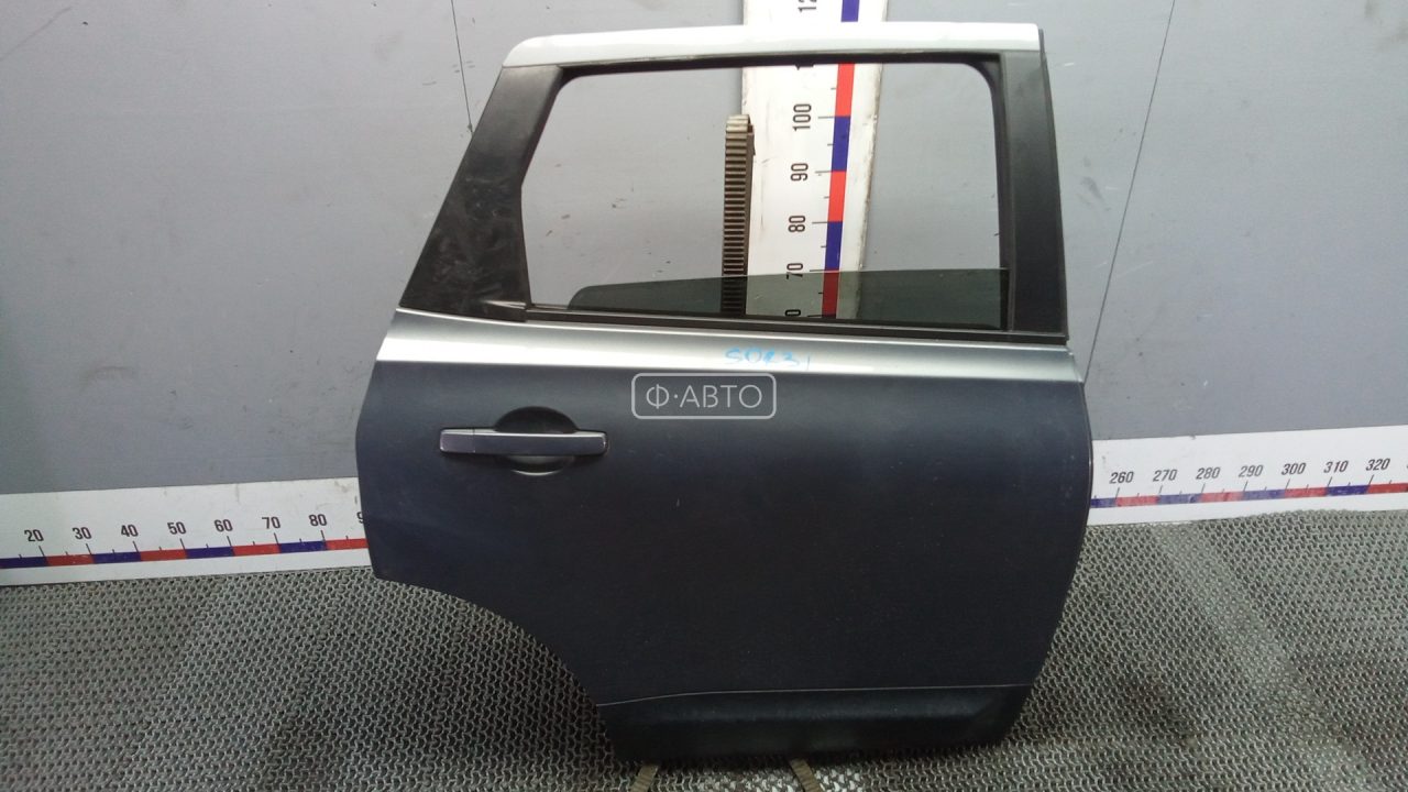 Дверь задняя правая