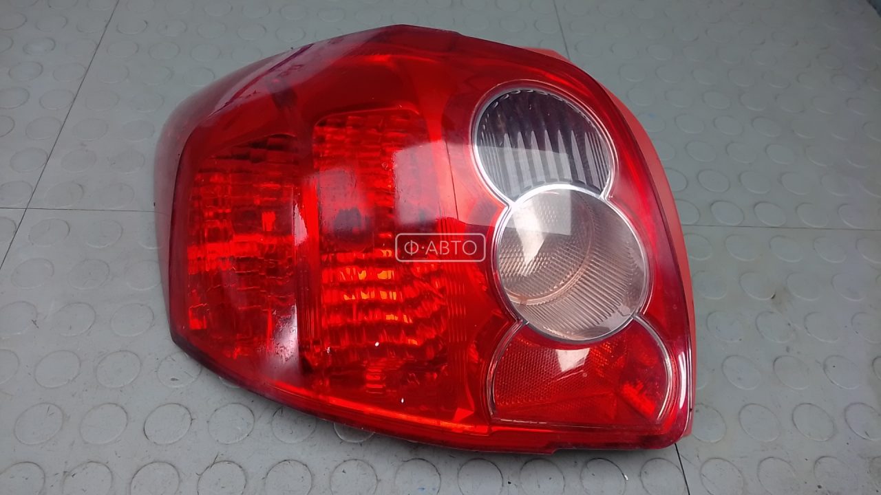 Фонарь задний левый
