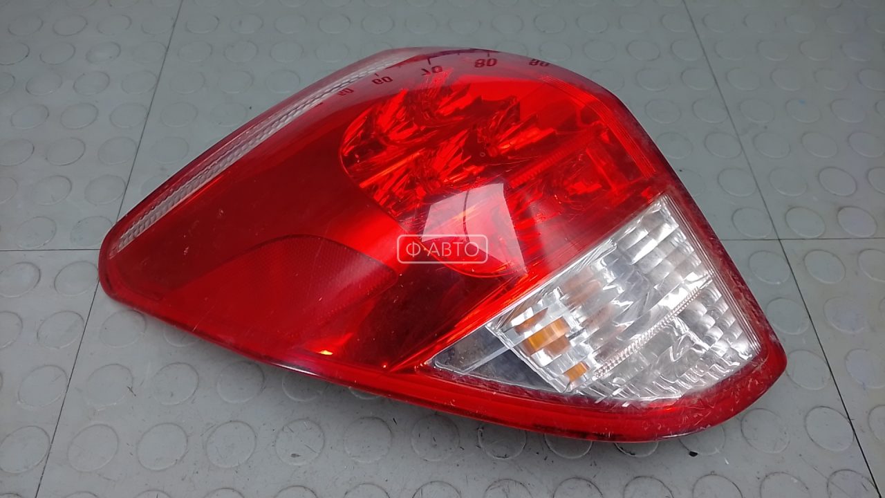 Фонарь задний левый