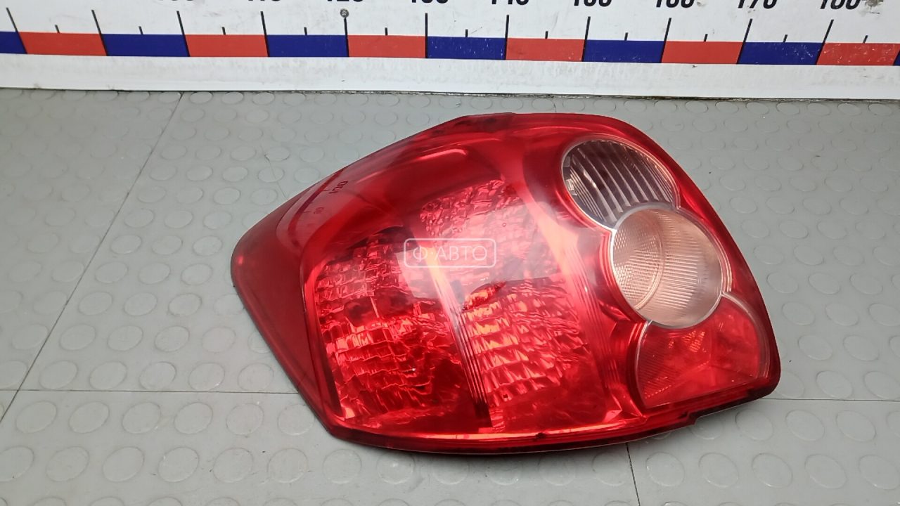 Фонарь задний левый
