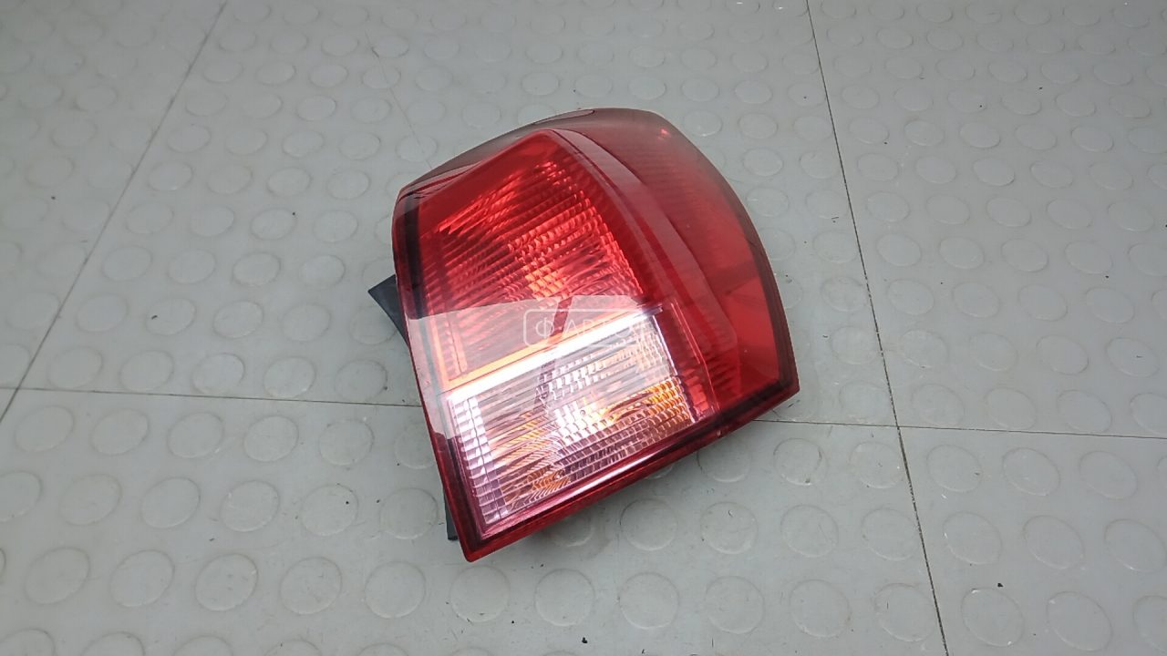 Фонарь задний правый