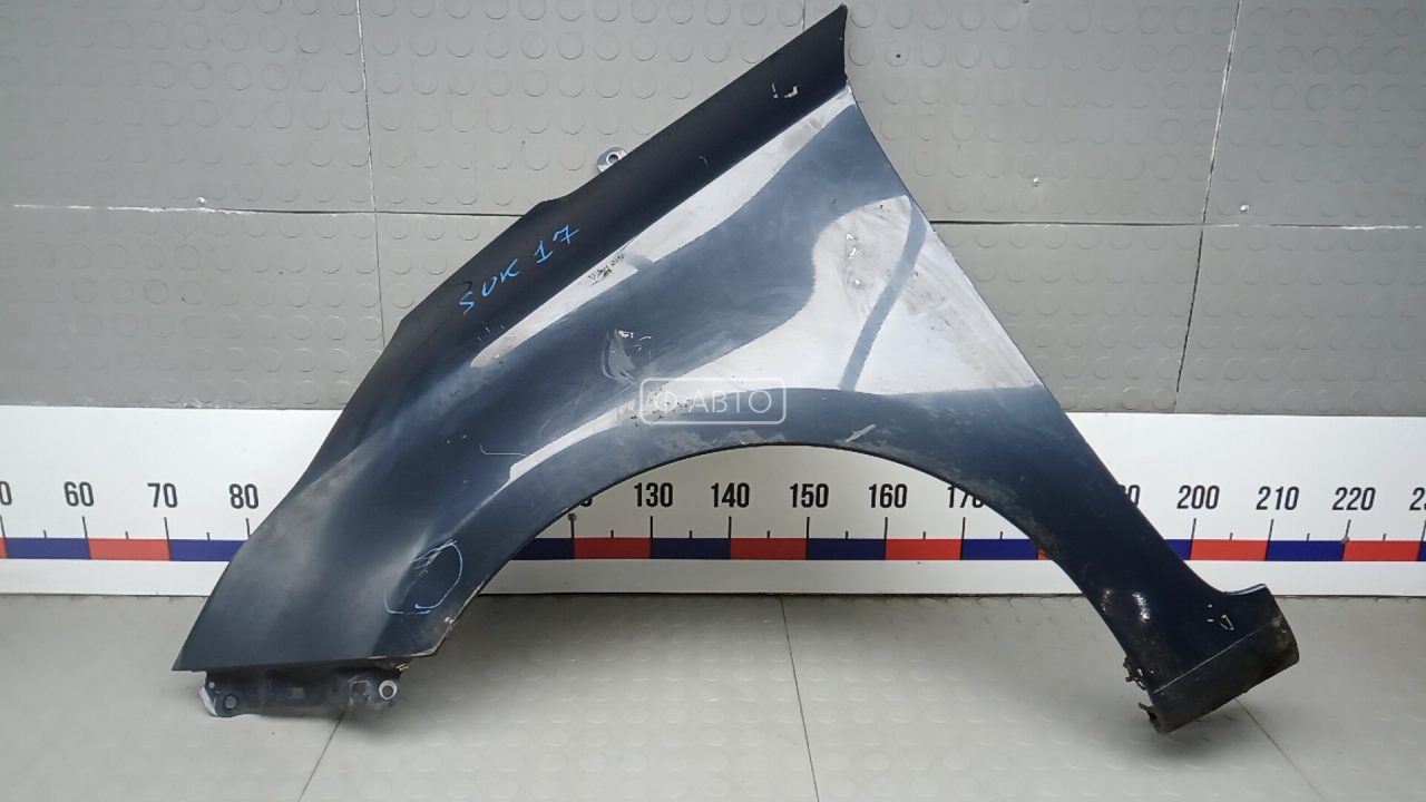 Крыло переднее левое