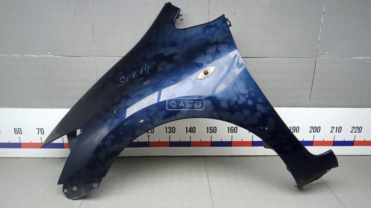 Крыло переднее левое