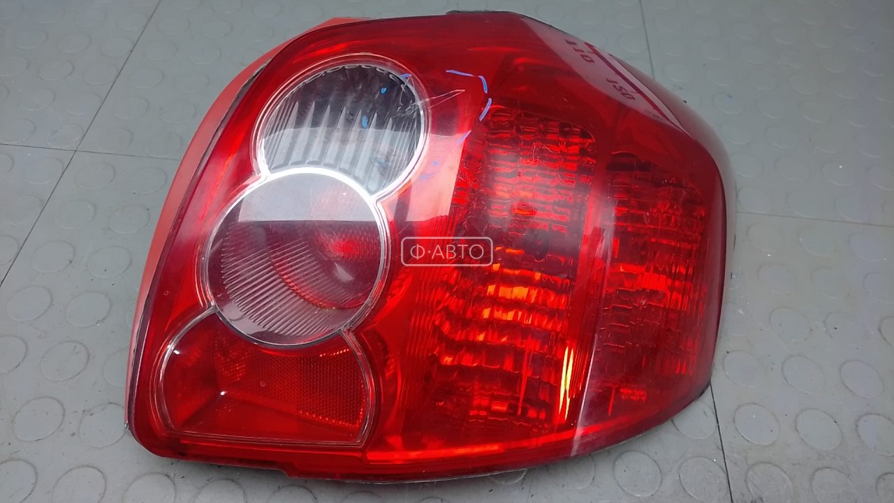 Фонарь задний правый