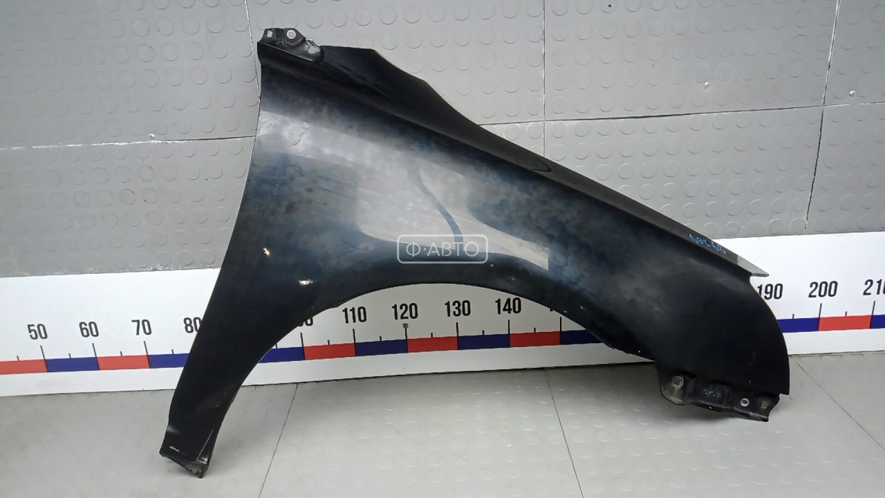 Крыло переднее правое