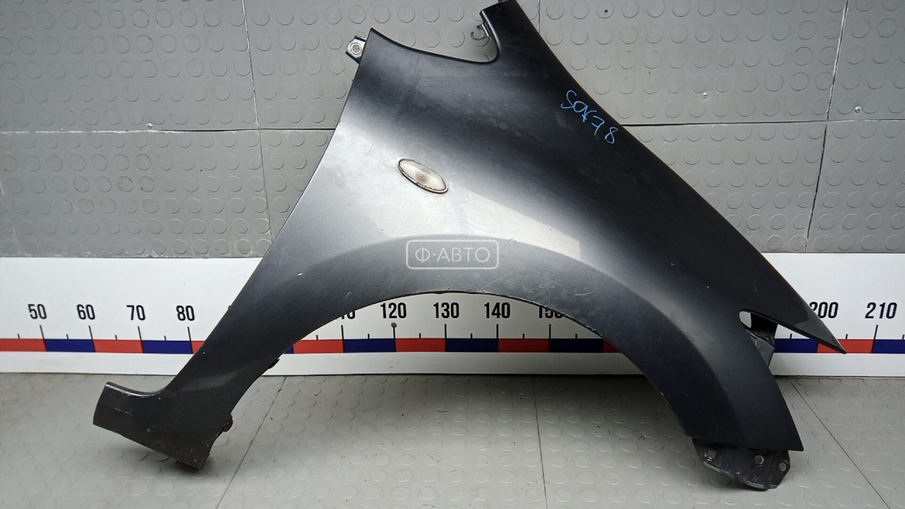 Крыло переднее правое