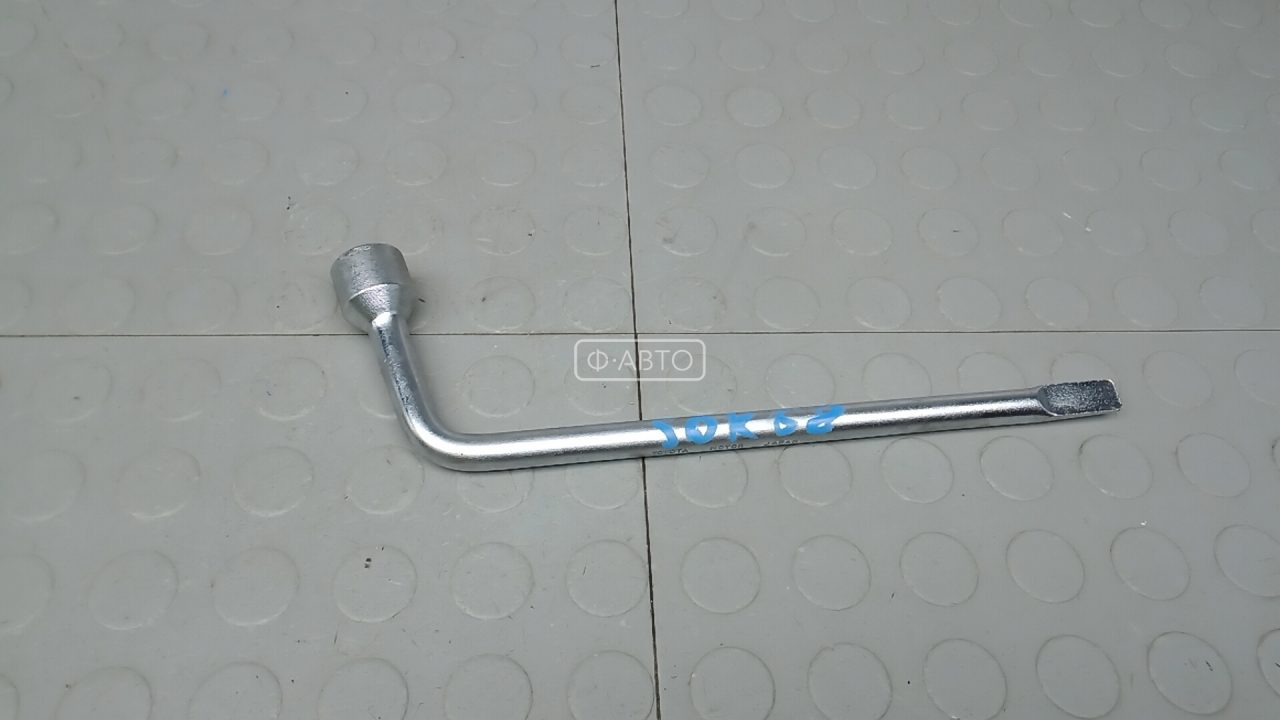 Ключ колесный