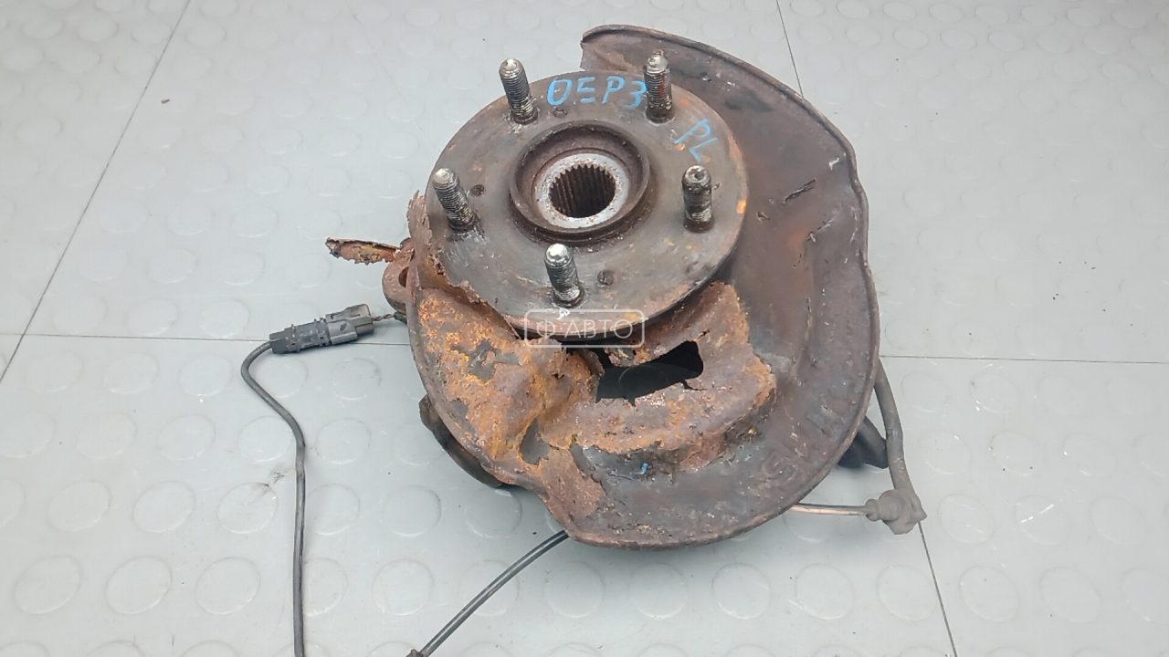 Ступица передняя левая