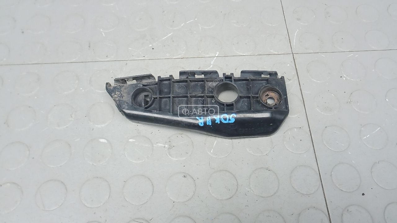 Крепление бампера переднее