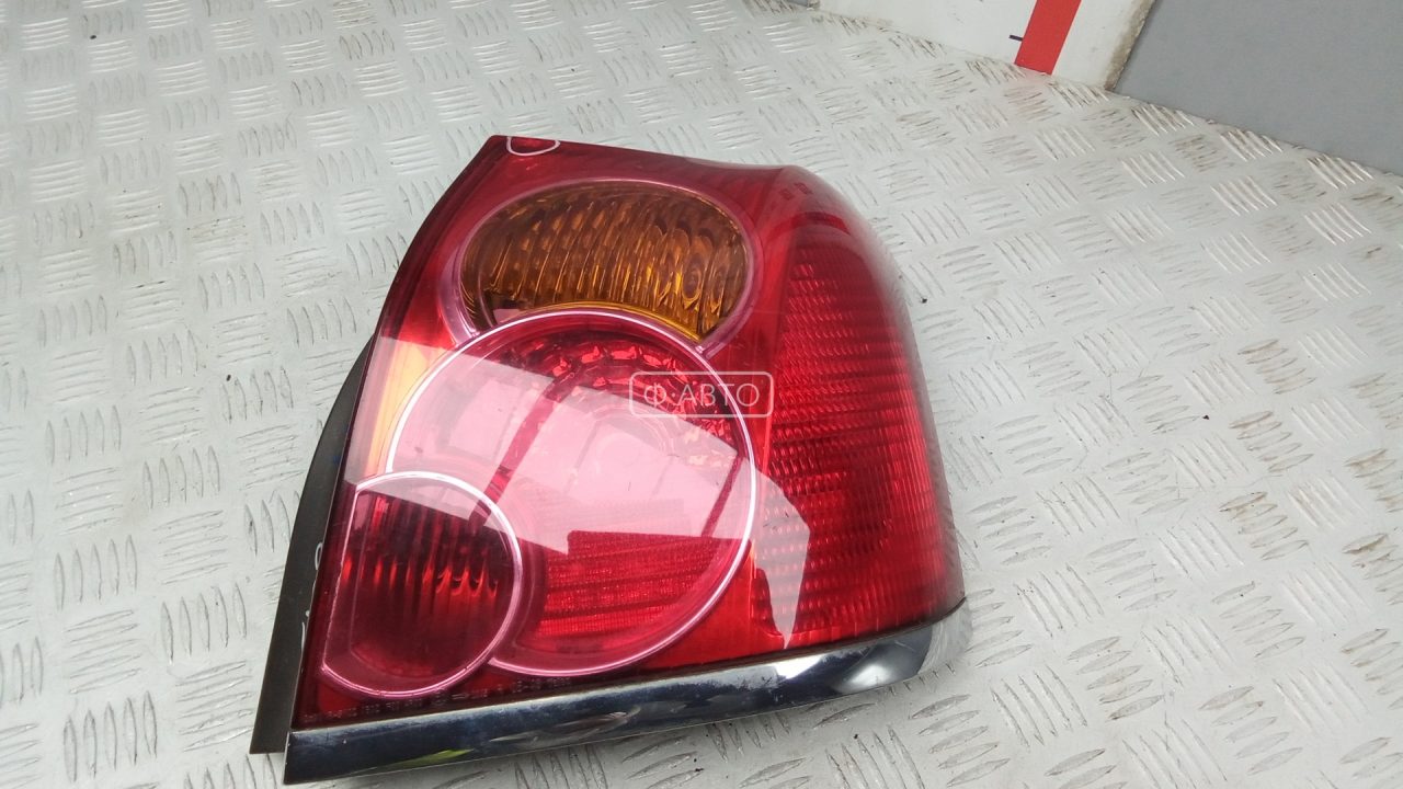 Фонарь задний правый