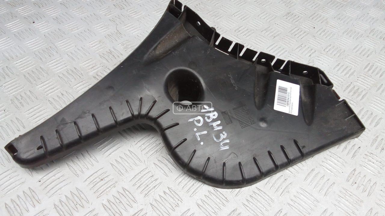 Крепление бампера переднее