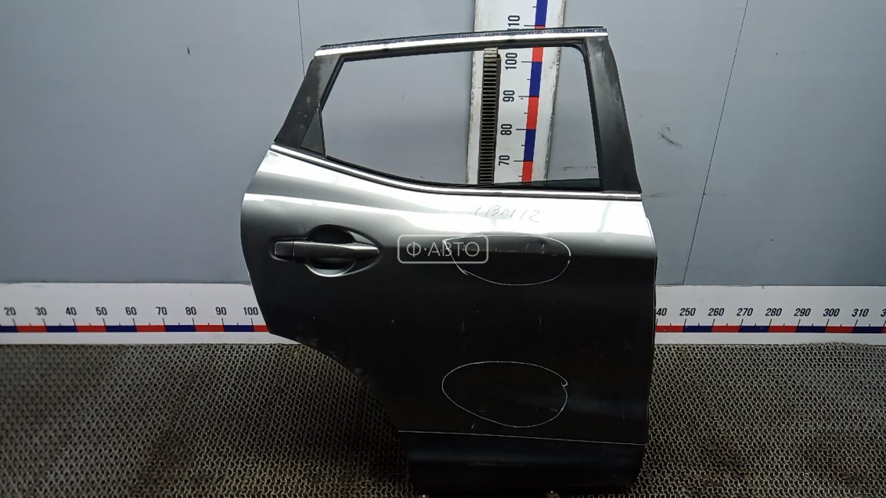 Дверь задняя правая