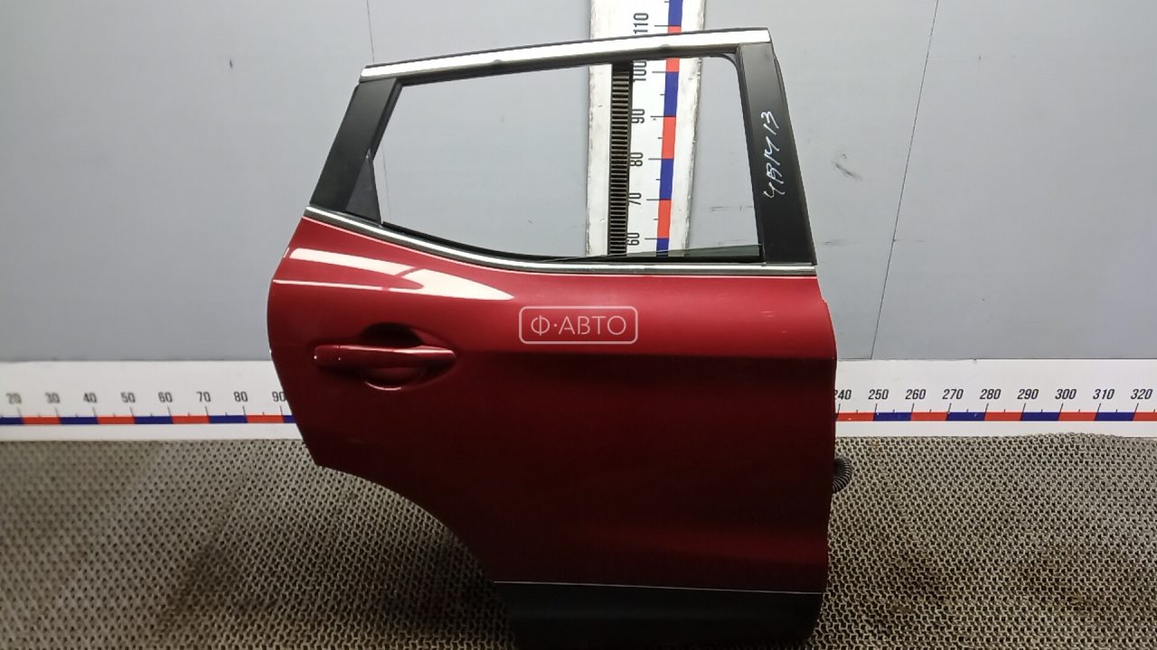 Дверь задняя правая