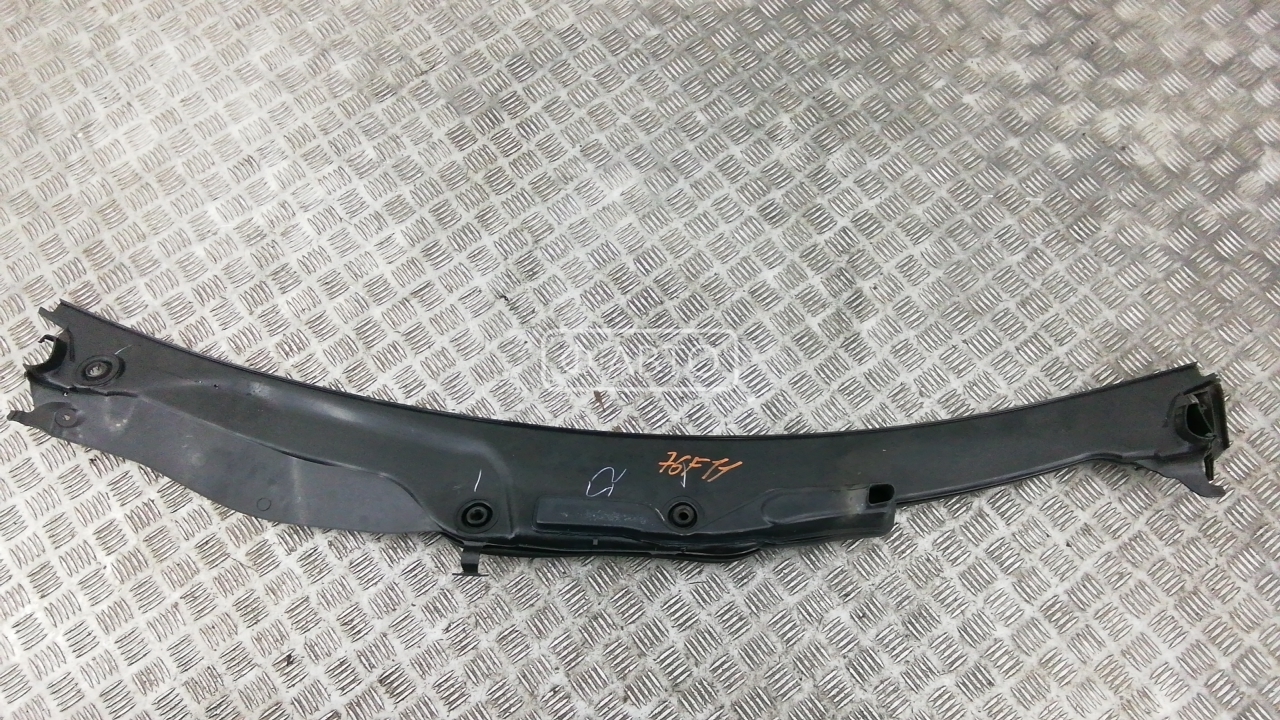 Накладка декоративная (жабо, дождевик)