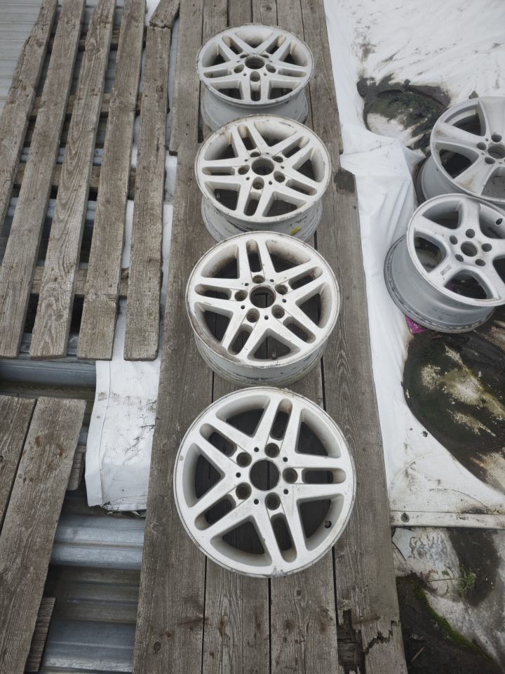 диски литые бмв р15