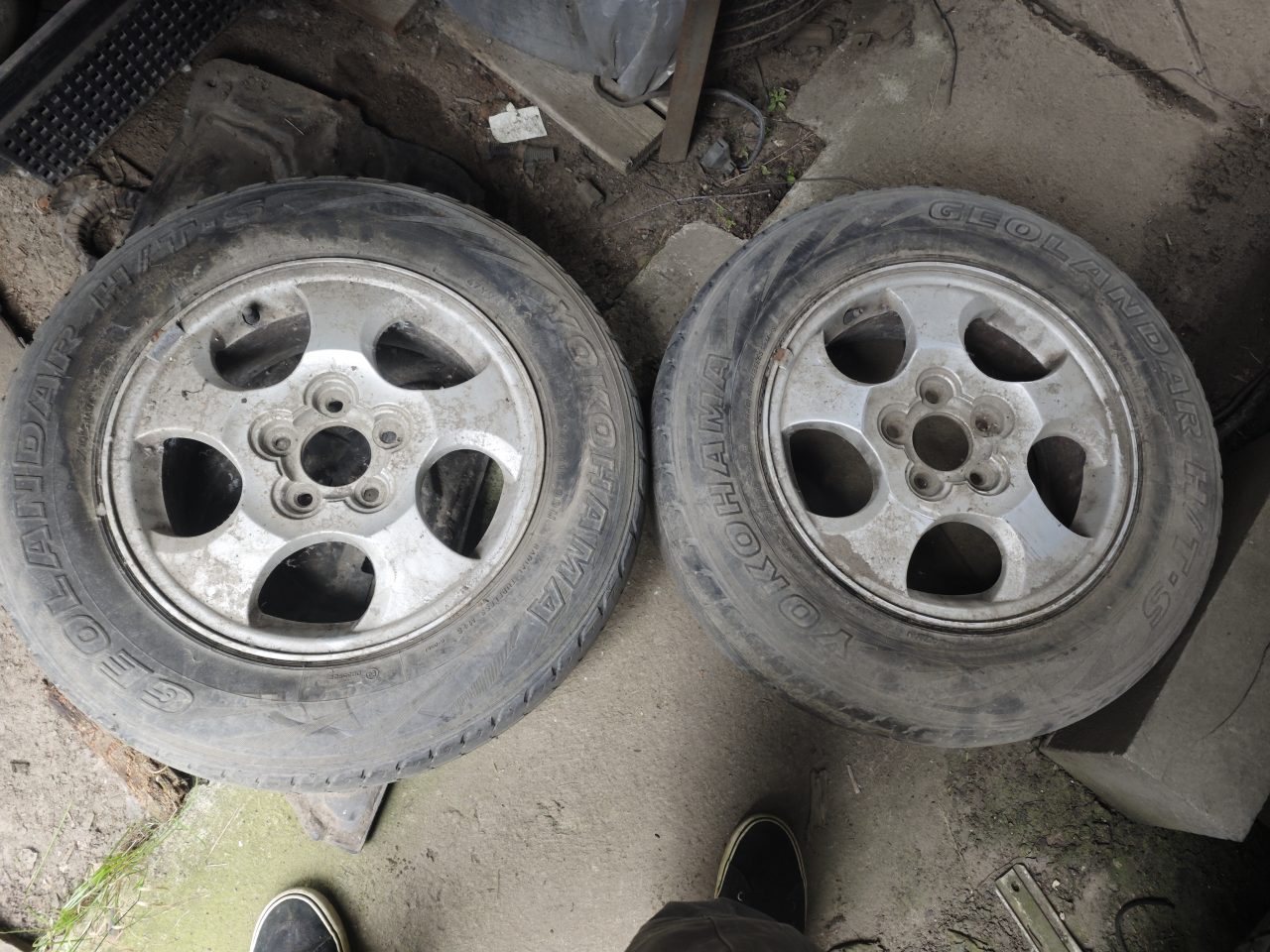 Колесные диски с шинами