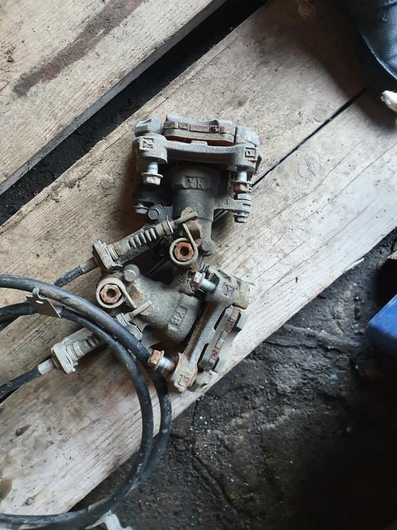 Суппорт тормозной задний правый