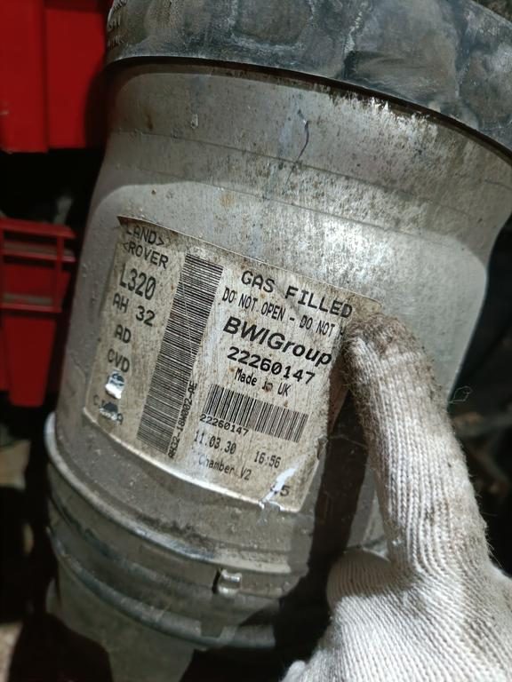 Пневмостойка задняя