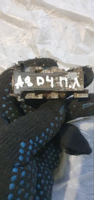 личинка замка