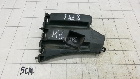 Крепление бампера заднее