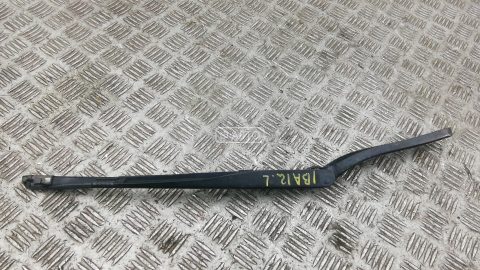 Щеткодержатель лобового стекла