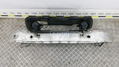 Усилитель бампера передний (кронштейн)