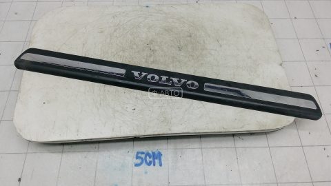 Накладка порога внутренняя левая