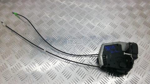 Замок двери задней левой