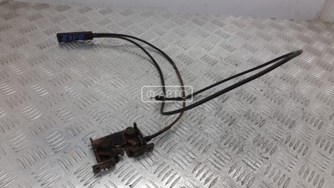 Замок капота