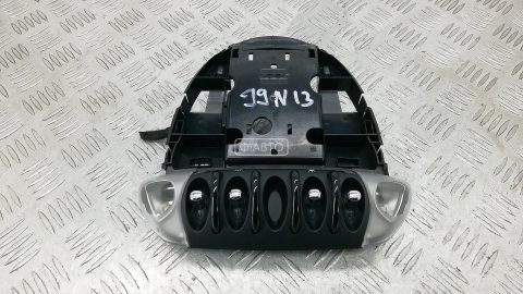 Фонарь освещения салона