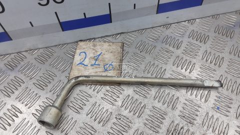 Ключ колесный