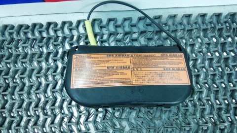 Подушка безопасности пассажира